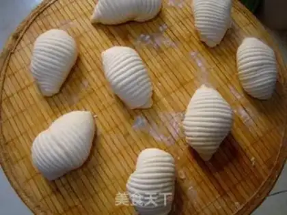 Make Shell rolls step 9