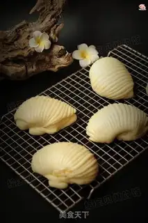 Make Shell rolls step 11