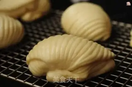 Make Shell rolls step 14