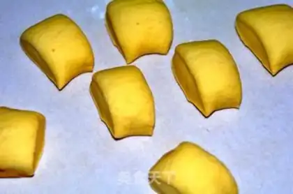 Make Chicken buns step 4