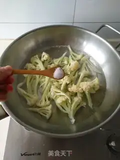 Make Bacon garlic sprouts step 2
