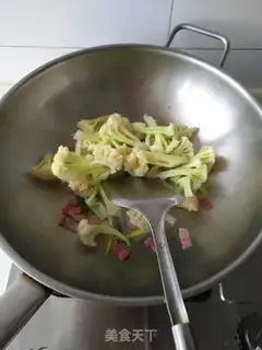 Make Bacon garlic sprouts step 4