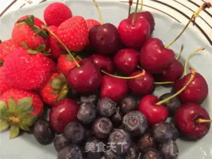 Make Cotton Sugar Fruit Tower step 10
