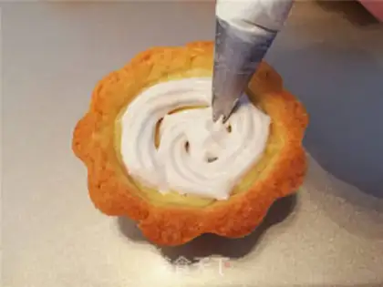Make Cotton Sugar Fruit Tower step 11