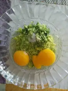 Make Orchid fried eggs step 2