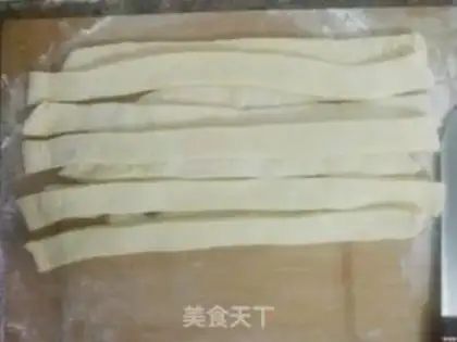 Make Hands on egg noodles step 2