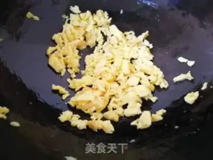 Make Scrambled eggs step 4