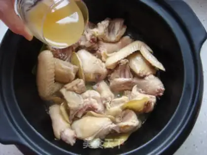 Make Three chickens in a casserole step 3
