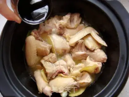 Make Three chickens in a casserole step 4