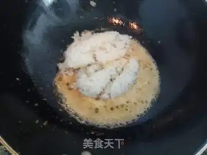Make Shrimp oiled duck egg fried rice step 5