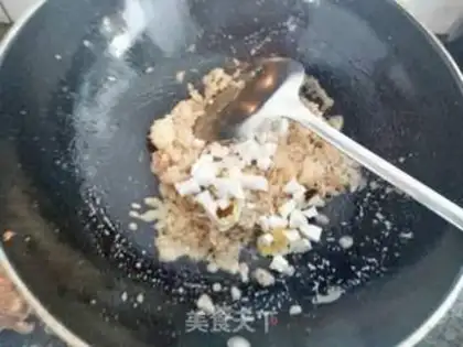 Make Shrimp oiled duck egg fried rice step 6