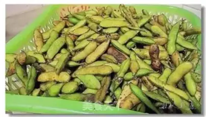 Make Salt-water beans step 1