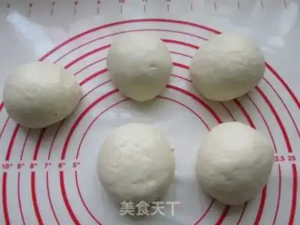 Make Homemade beef burgers step 2