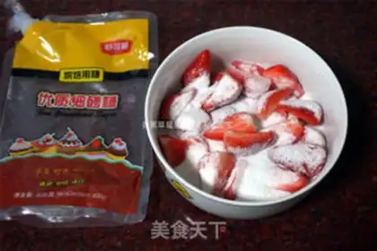 Make Banana strawberry jam step 2