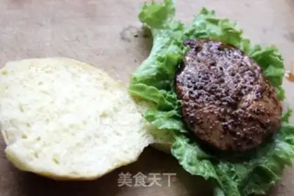 Make Homemade beef burgers step 6