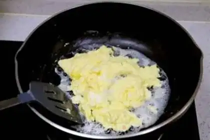 Make Fried eggs step 5