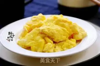 Make Fried eggs step 7