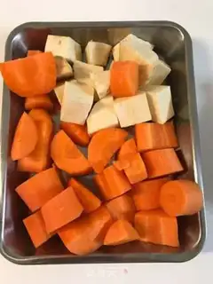 Make Japanese curry step 1