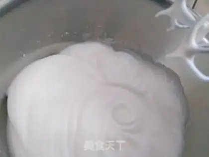 Make Strawberry cream cake step 3