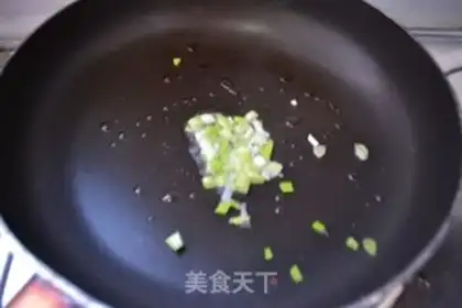 Make Seaweed tofu soup step 2