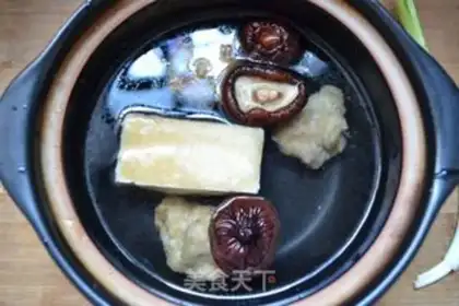 Make Seaweed tofu soup step 3