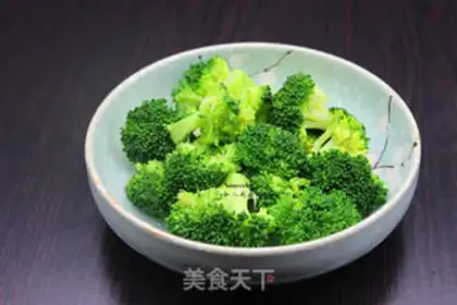 Make The broccoli with pasta step 2