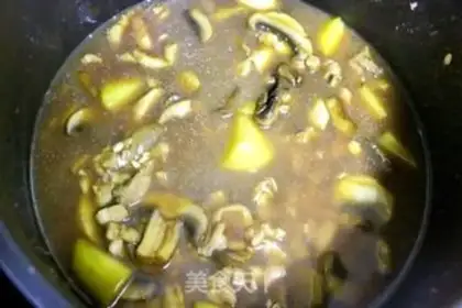 Make Potato mushroom chicken step 4