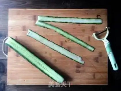 Make Cream cucumber rolls step 1