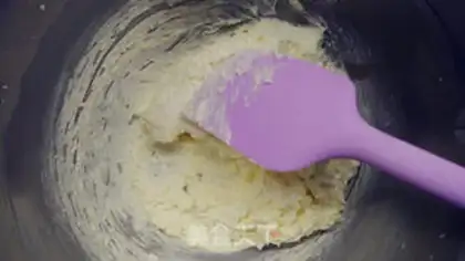 Make Tea-coloured cake step 2