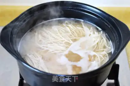Make Seafood noodles step 3