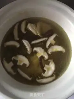 Make Chicken-wielded noodles step 1