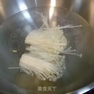 Make Big cabbage with golden needle mushrooms step 3