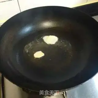 Make Big cabbage with golden needle mushrooms step 4