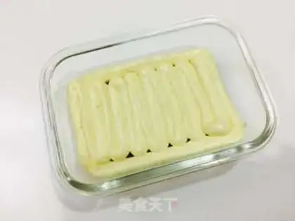 Make Box cake step 18