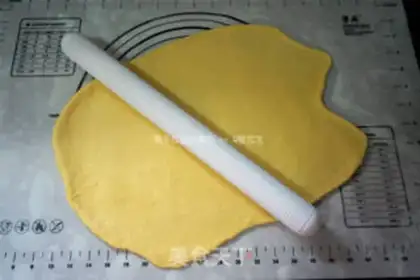Make Chestnut red bean soft bun step 4