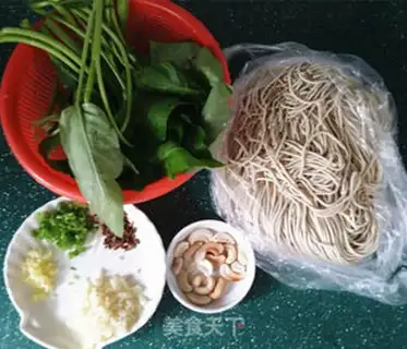 Make Spicy noodles step 0
