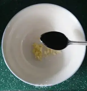 Make Spicy noodles step 1