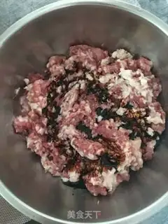 Make Black pepper pork step 1