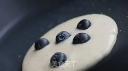 Make Blueberry muffins step 4