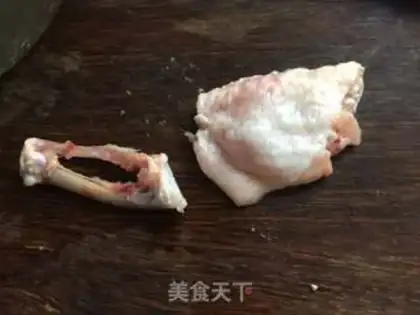 Make Fresh vegetables, broken wings step 1