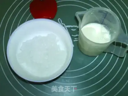 Make Cranberry snow milk step 0