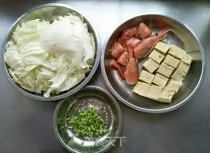Make The cabbage shrimp is frozen tofu step 1