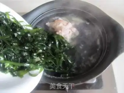Make Seaweed tofu soup step 4