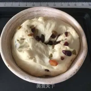 Make Fruit and vine basket bread step 7