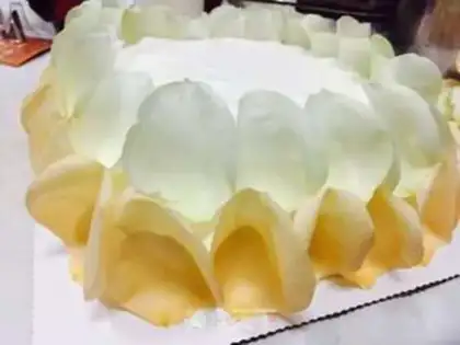 Make Rosecake step 3