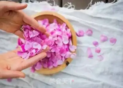 Make Rose candy step 0