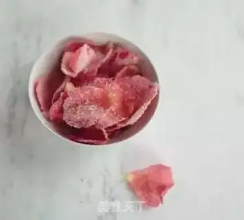 Make Rose candy step 1