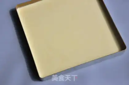 Make Strawberry cream cake box step 11