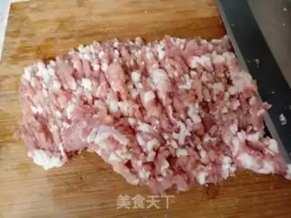 Make Pork and cabbage step 1