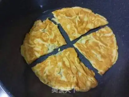Make Cheese egg tomato sandwich step 3